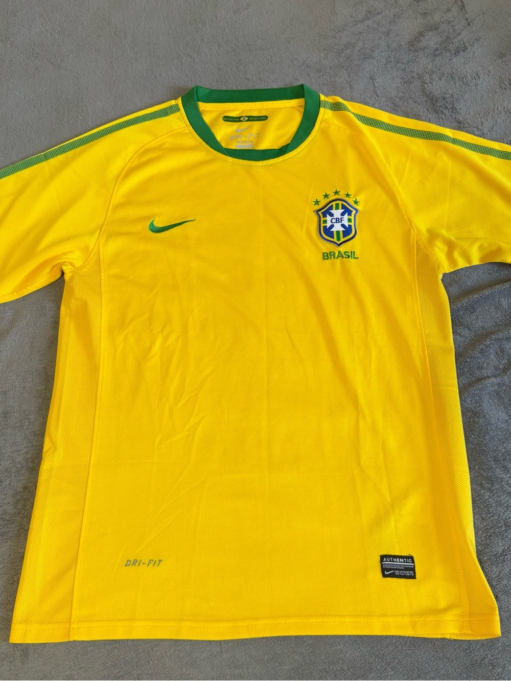Nike Brazil Jersey national 2010 size Mens Medium